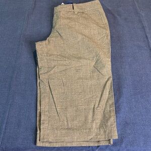 GAP Women's Classic gray Capris trousers